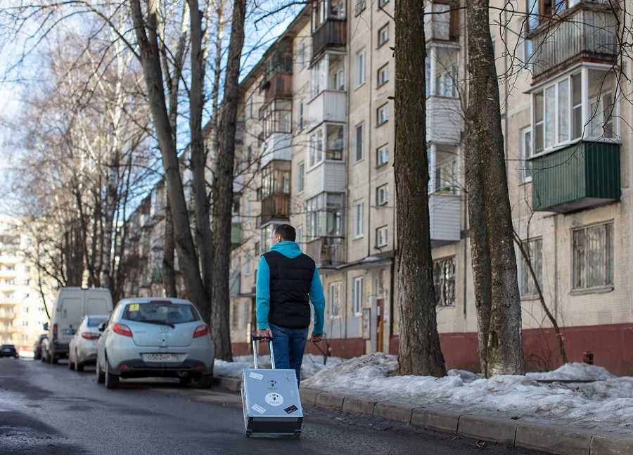 Специалист приедет к Вам в оговоренное время.