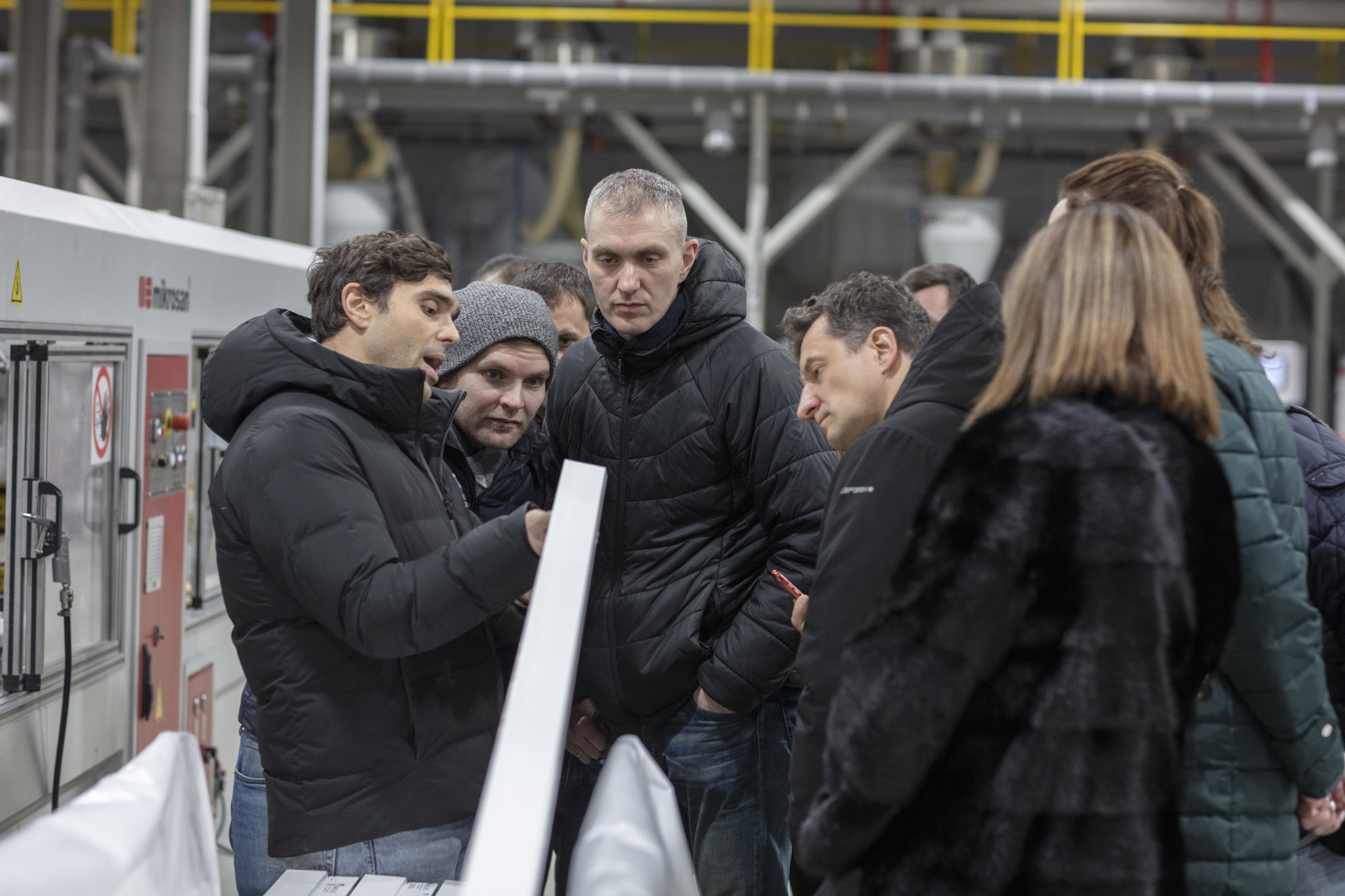 Статья В «Пластике Окон» стартовал сезон «открытых дверей».